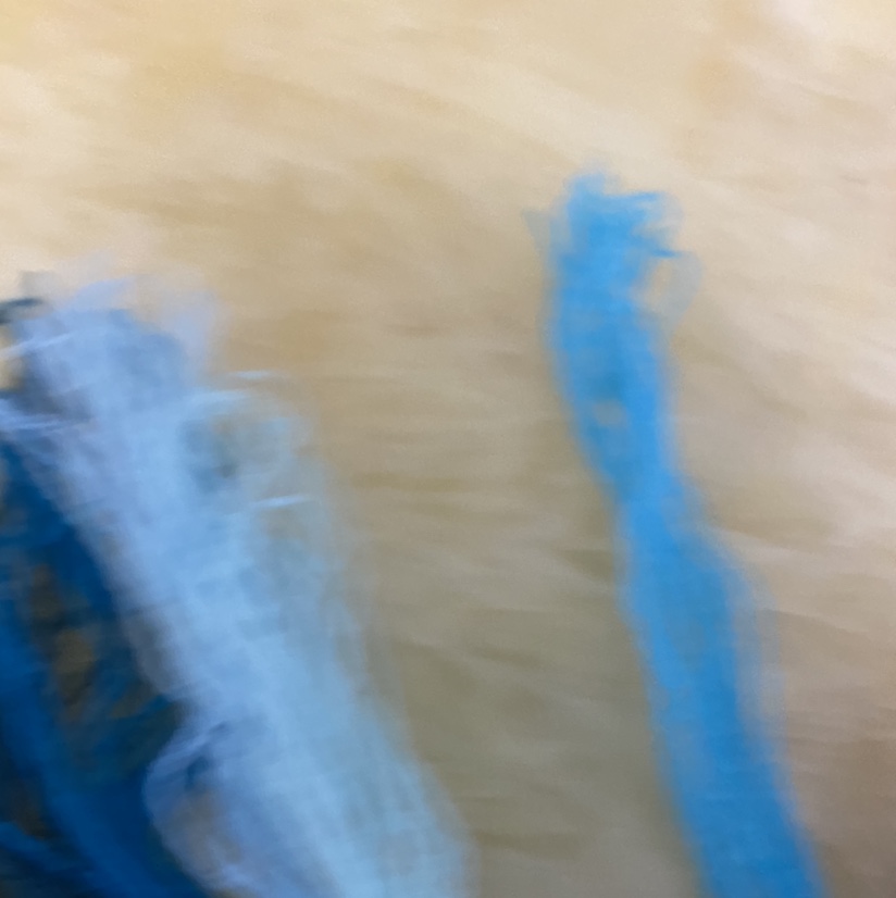 837
