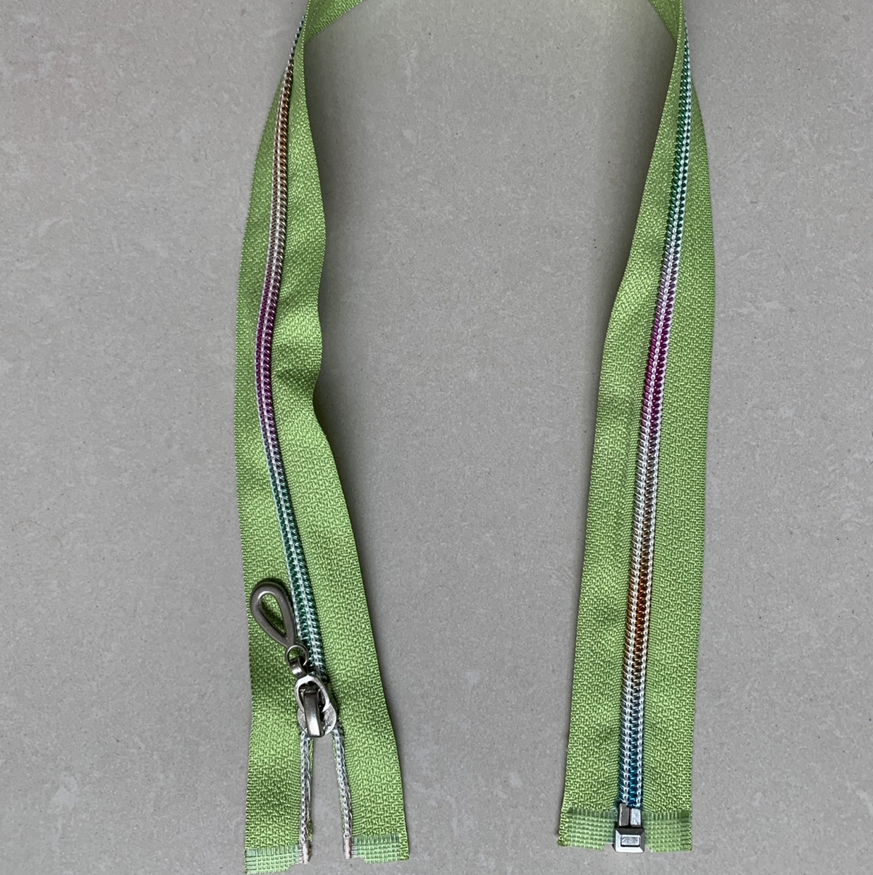 No. 5 nylon seven-color toothed opening decorative head