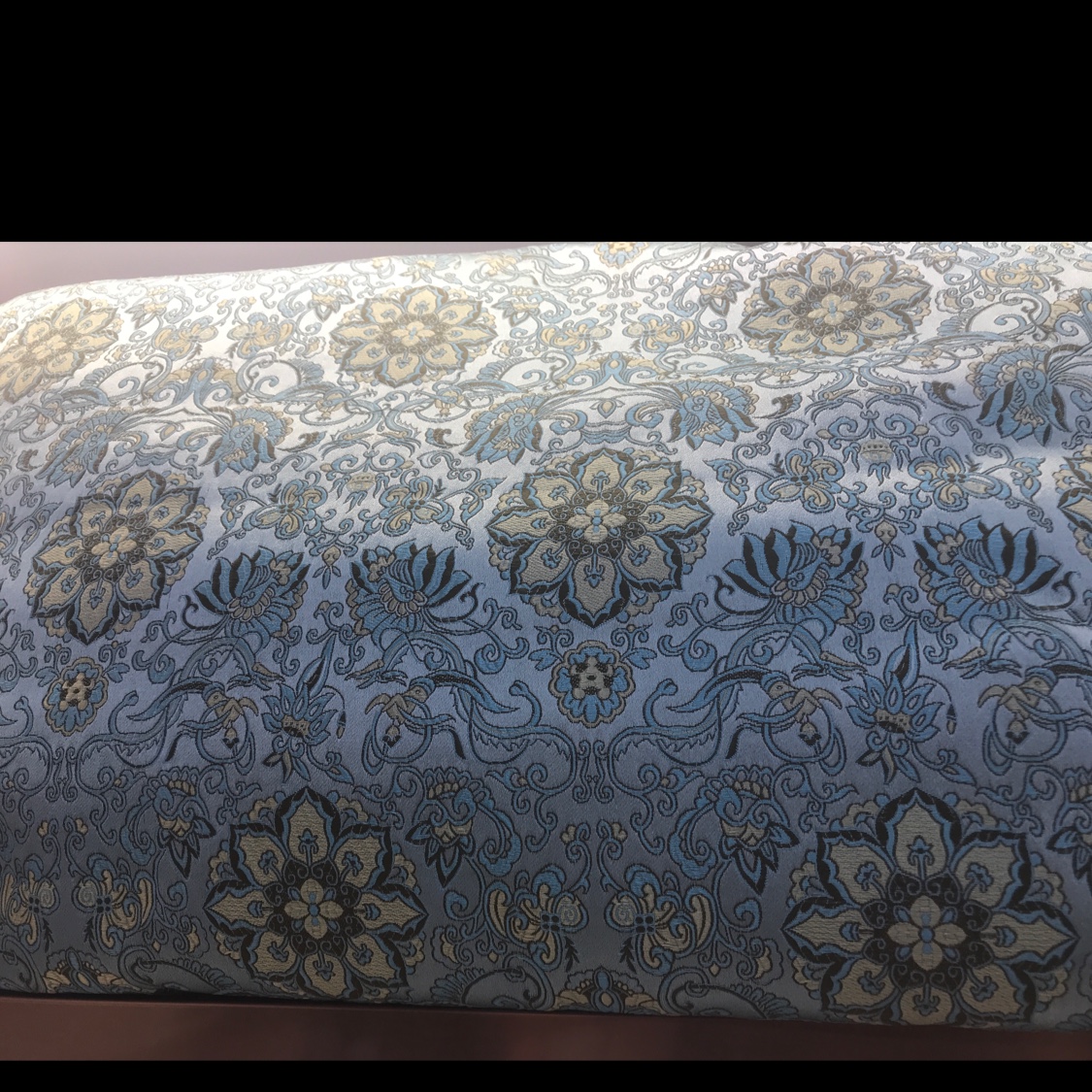 Functional golden thread nanmu pillow