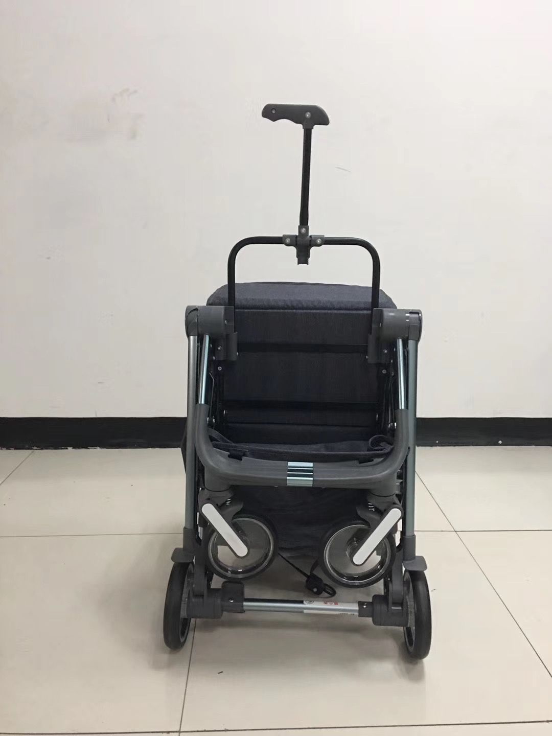 Baby stroller z3-b, a portable folding children's stroller for sitting and lying down, shock-absorbing four-wheel stroller for newborns detail image 1