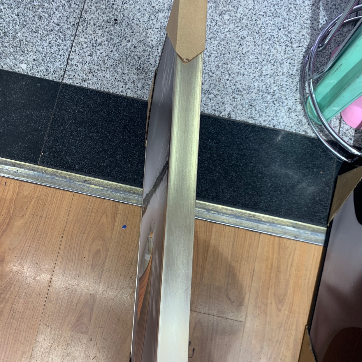 L-frame oilcloth painting -13 Specification image