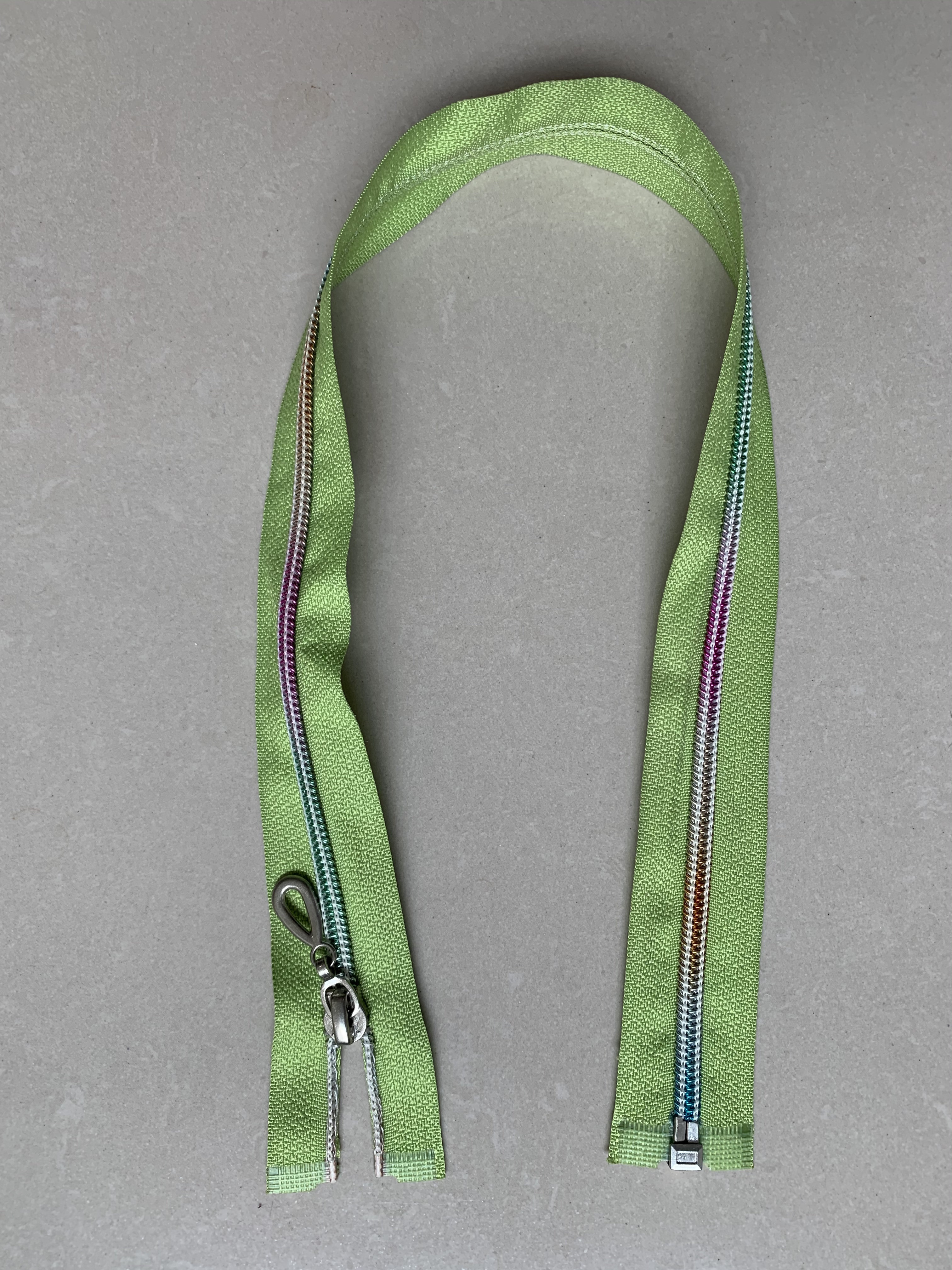 No. 5 nylon seven-color toothed opening decorative head details Picture