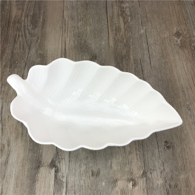 Wholesale creative leaf dessert bowls, salad bowls, fruit plates, home ceramic modern and simple dining tables, coffee tables and fruit plates Application Scenario