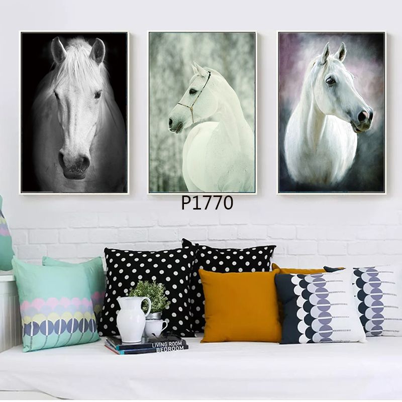 Factory direct sales of tri-link horse hanging paintings, Nordic simple and fresh mural pictures, custom decorative paintings, spray-painted oil paintings
