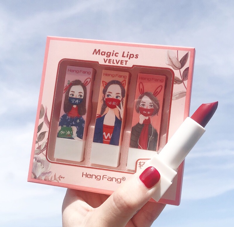 Hengfang light color velvet colorful lipstick cover box
H9420A π
Gentle lip κ° Λ Ν α΅ Λ Ν κ± β‘ fog feeling out a box of three color is worth ALLIN π feel silky give lip velvet surface texture on colour and lustre is full lip color fog yue but to release you the charm of color β£ οΈ β¨ β¨
