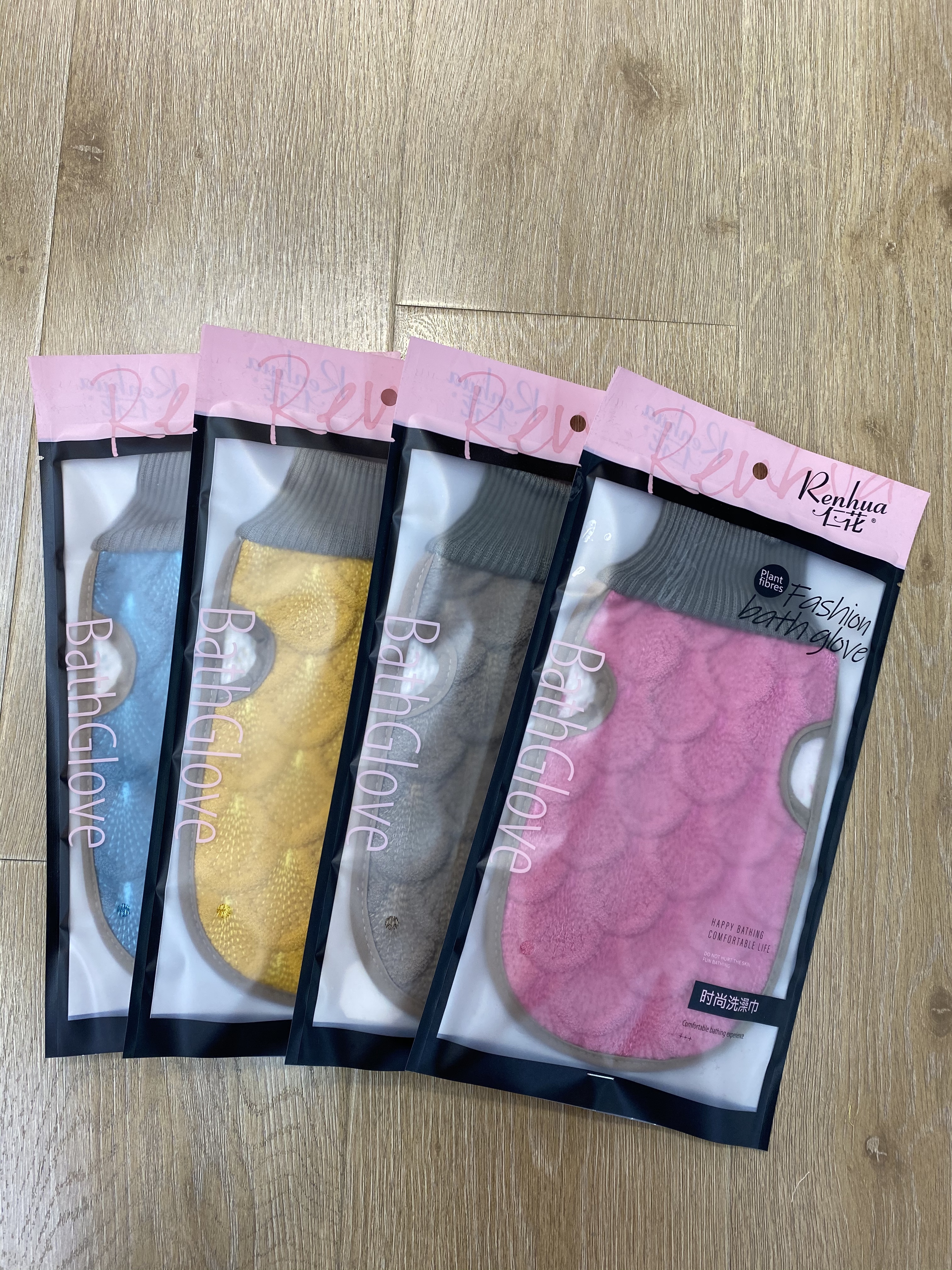 Renhua bath towel bath gloves miss quilting show bath towel bath artifact bath wipe details Picture