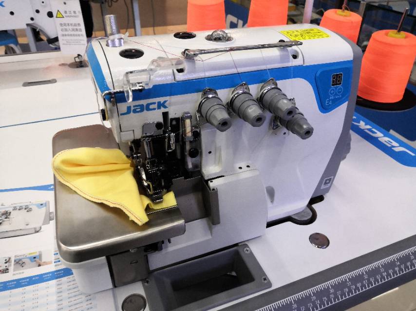 杰克牌机电一体超高速包缝机E4型纺织机械缝纫机详情3
