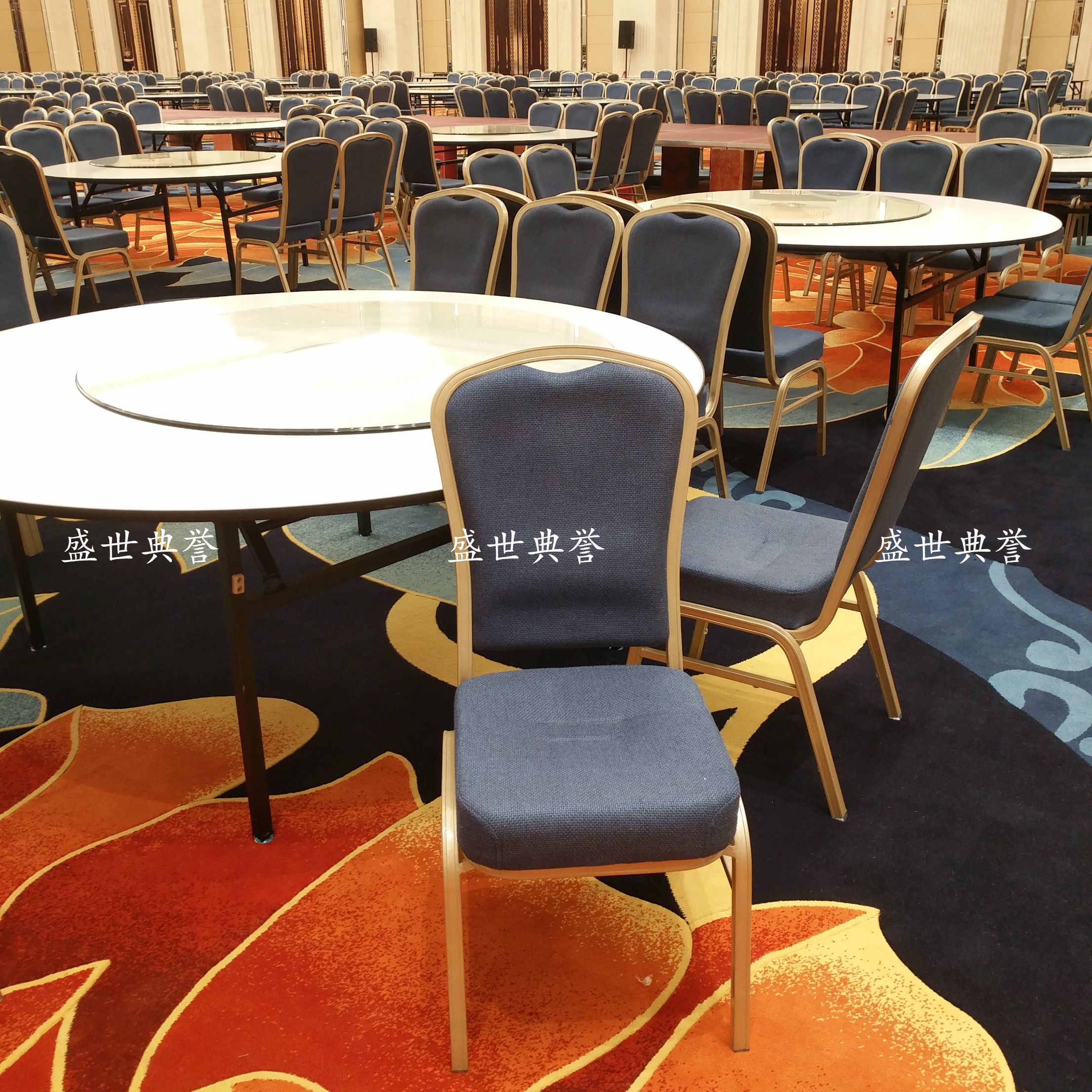 上海五星级酒店宴会厅婚礼家具定做度假酒店婚宴餐桌椅铝合金餐椅详情图1