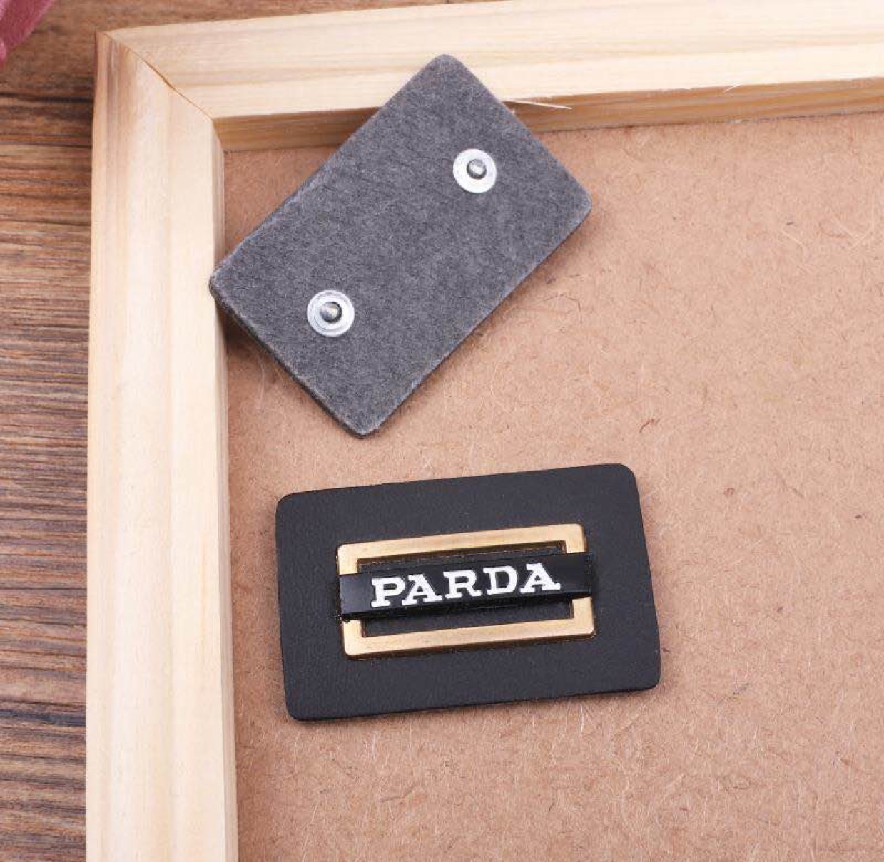 厂家直销新款皮标，下单定做凹凸质感皮标