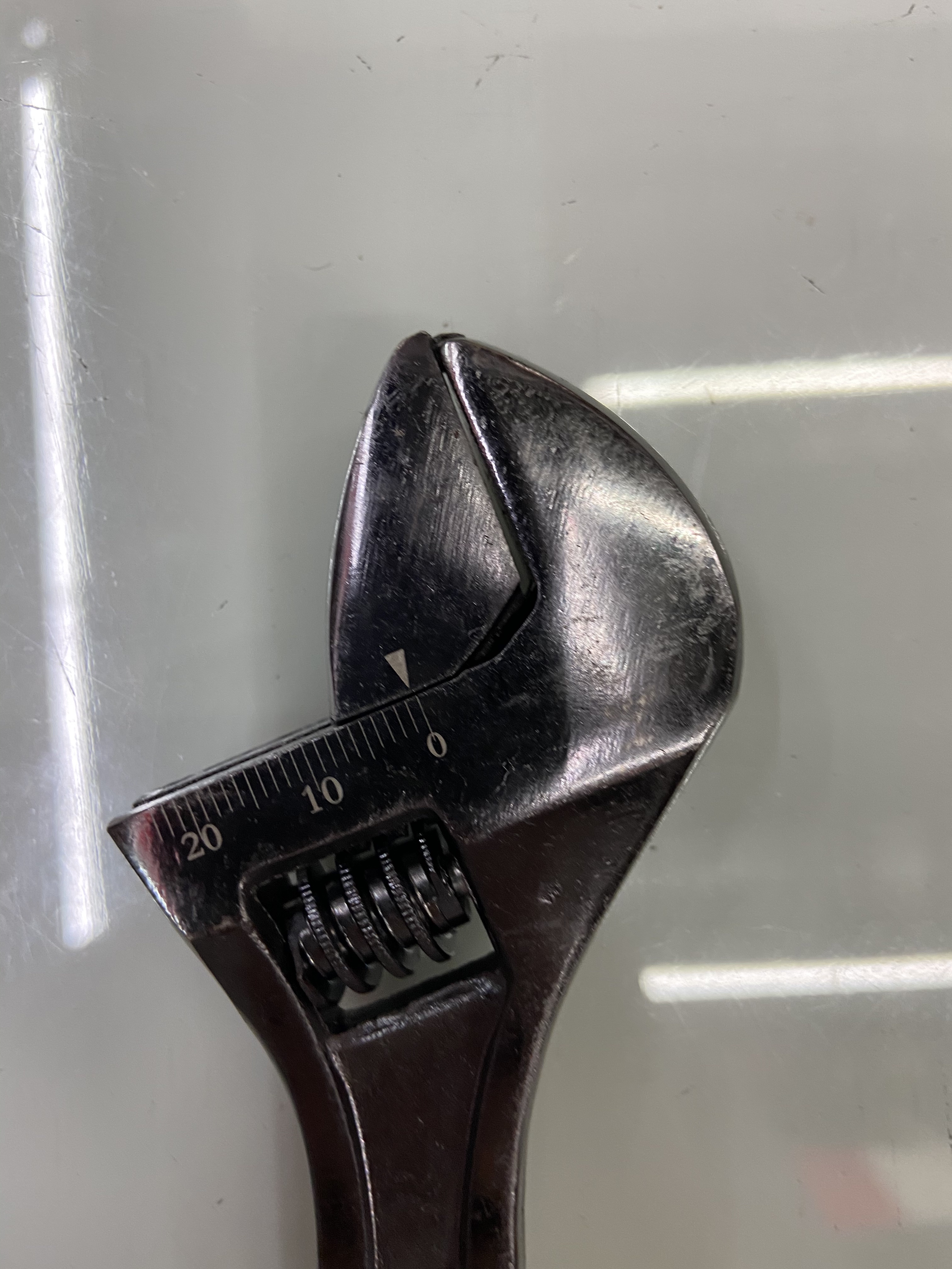 10寸活动扳手细节图