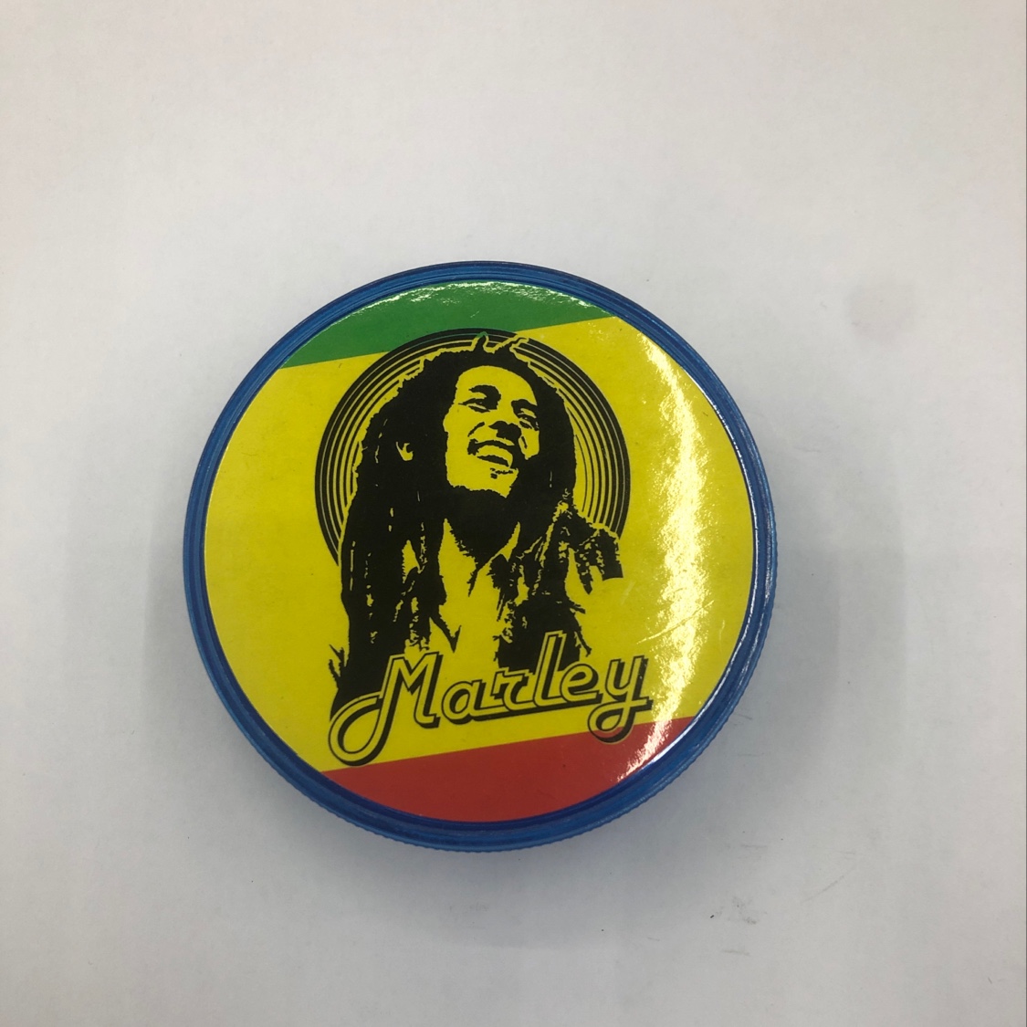 60-3层塑料磨烟器，贴纸混装，混色