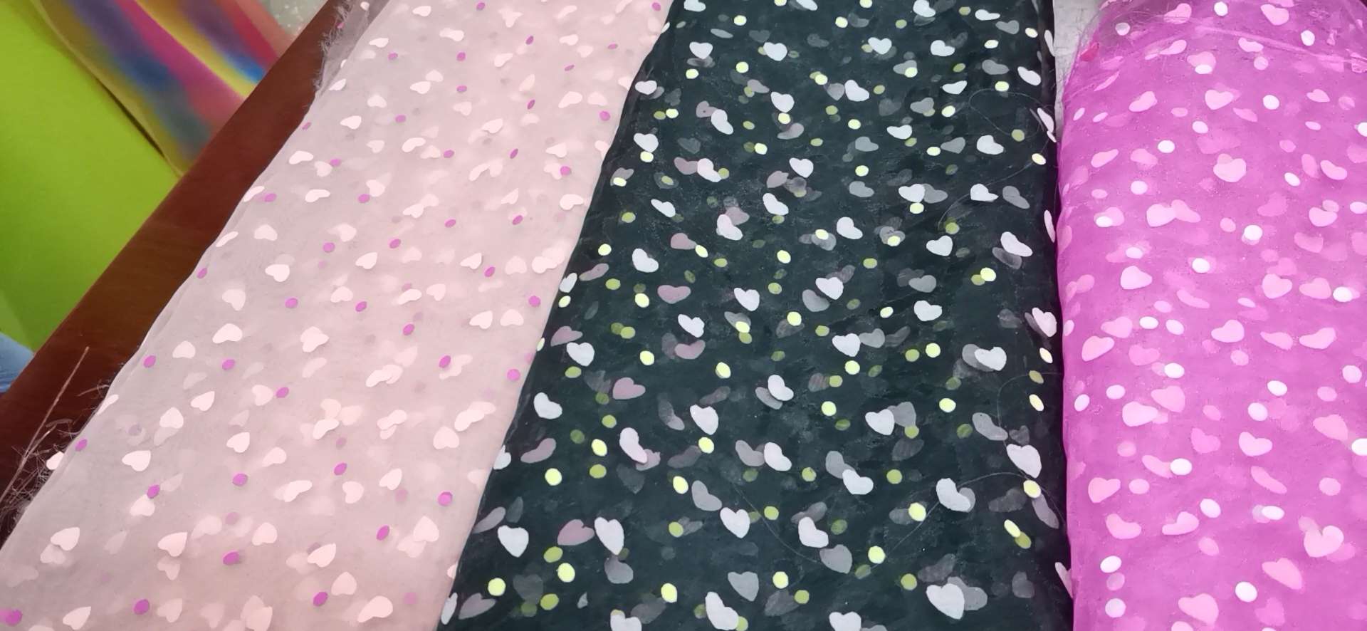 Five types of snowflake yarn fabrics are sold directly by the manufacturer. New products of the current season are available for wholesale or retail Specification image