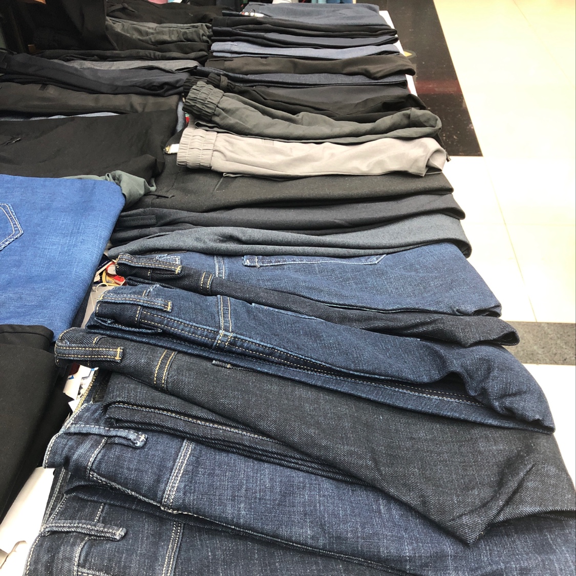 Simple mainstream men's clothing describe pic - 2