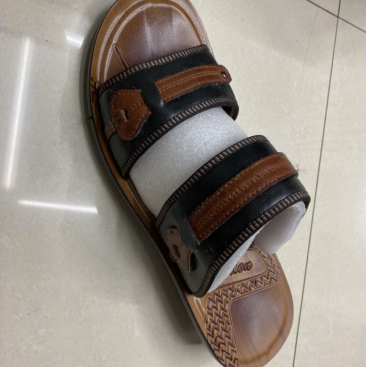 Men's sandals, slippers, and plastic sets