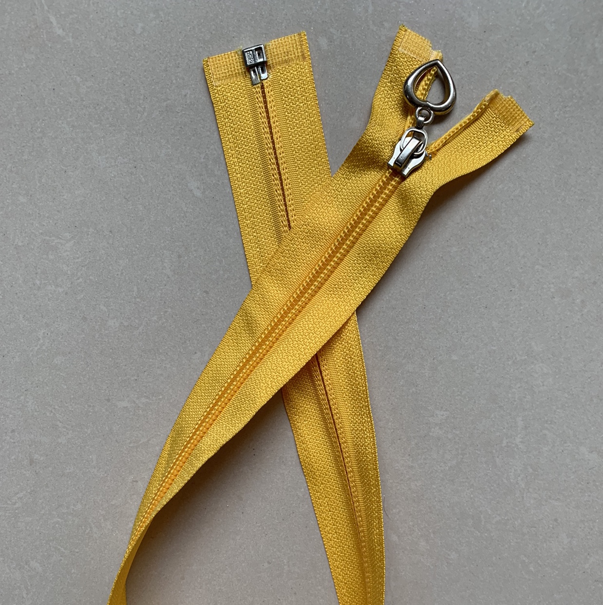 No. 5 nylon open heart decorative head