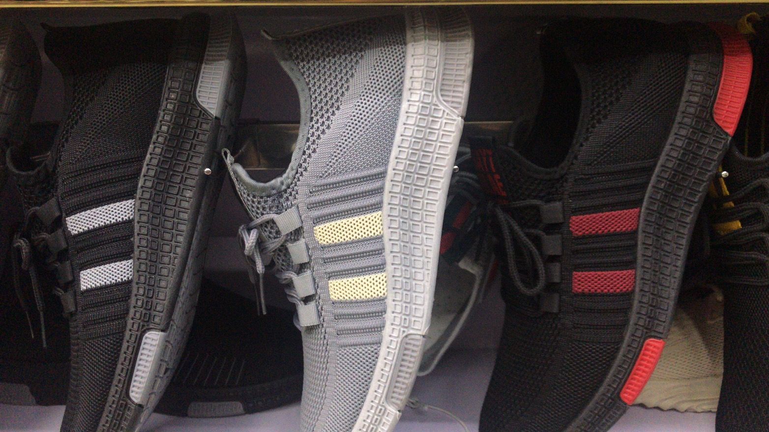 The latest new fashion leisure net sports shoes wholesale 0