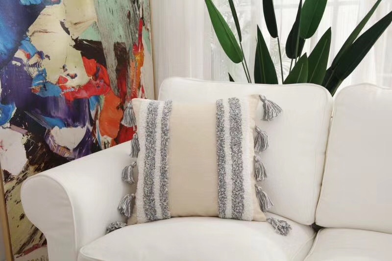 Tufted zi embroidery
