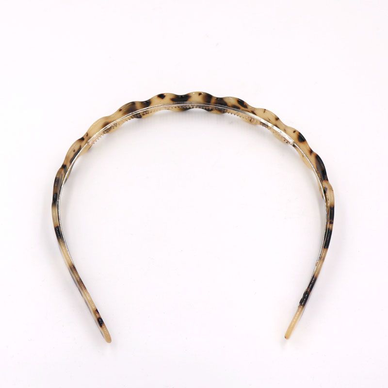 New Headband Bangs Hair Acetate Sheet Headband Headband Fashion Hairband Steel Wire Headband Wavy Band Teeth Headband Application Scenario