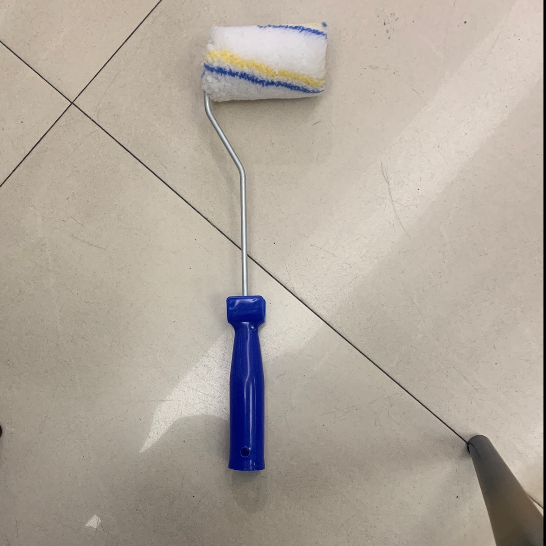 滚筒刷小蓝柄黄蓝条