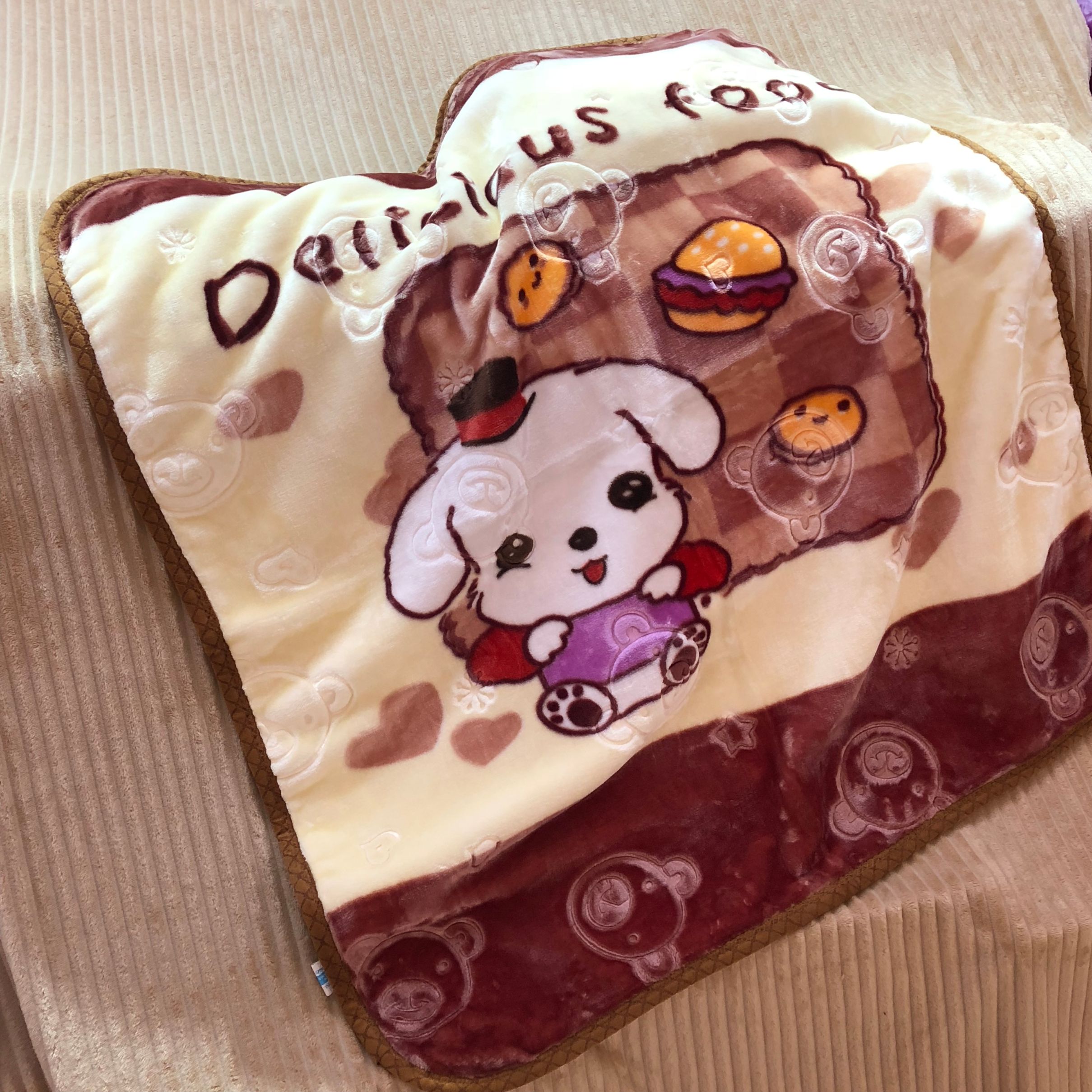 Manufacturers Direct Child Blanket Blanket Student Blanket Super Soft Skin Cover Blanket Blanket Wholesale Foreign Trade A Yellow 2 full figure