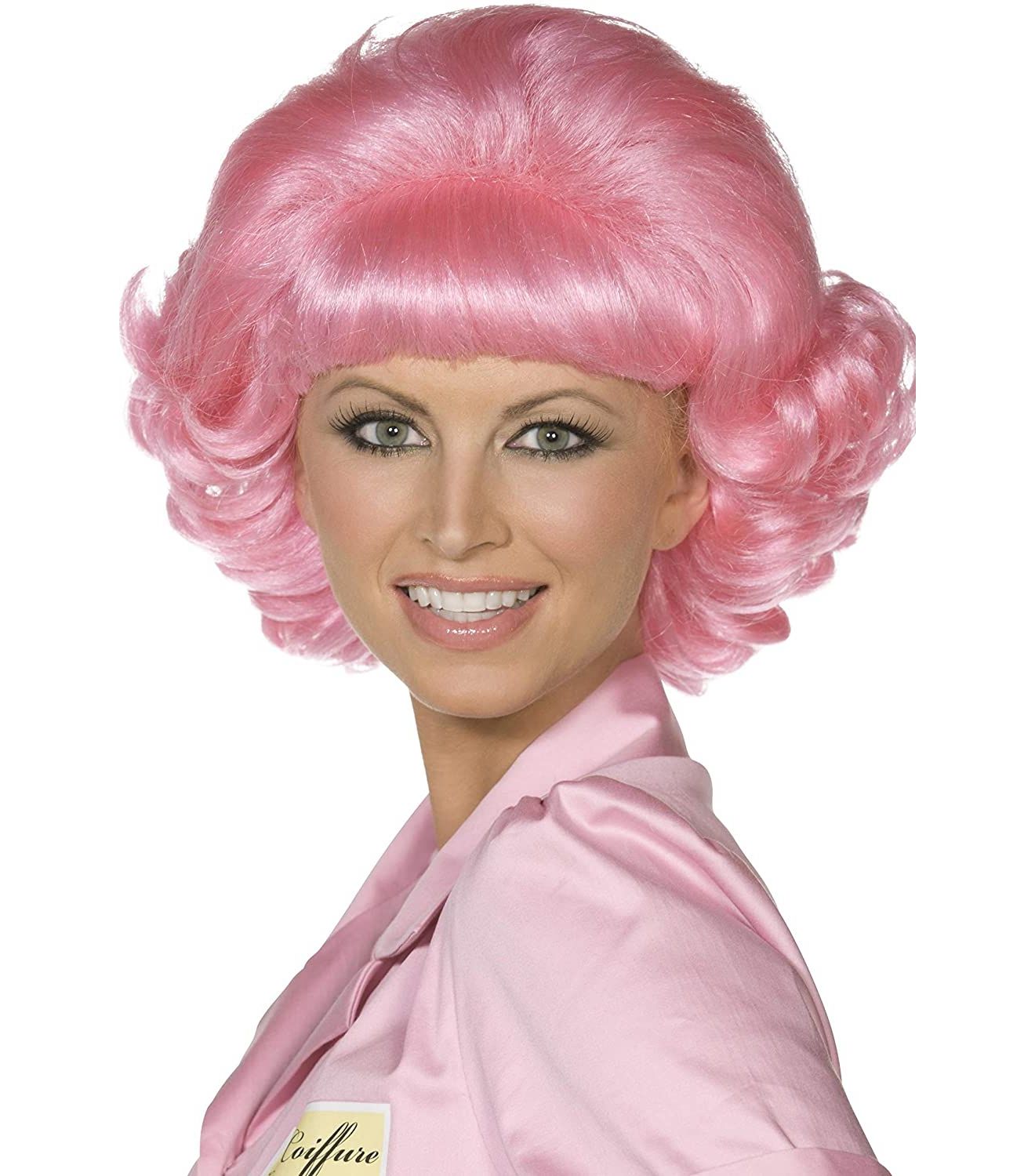 A middle-aged woman's efficient and energetic wig