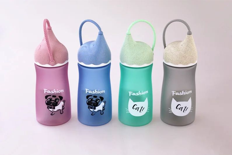 Plastic children's kettles, sippy cups, student cups space cups