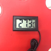 嵌入式电子温度计
鱼缸温度计