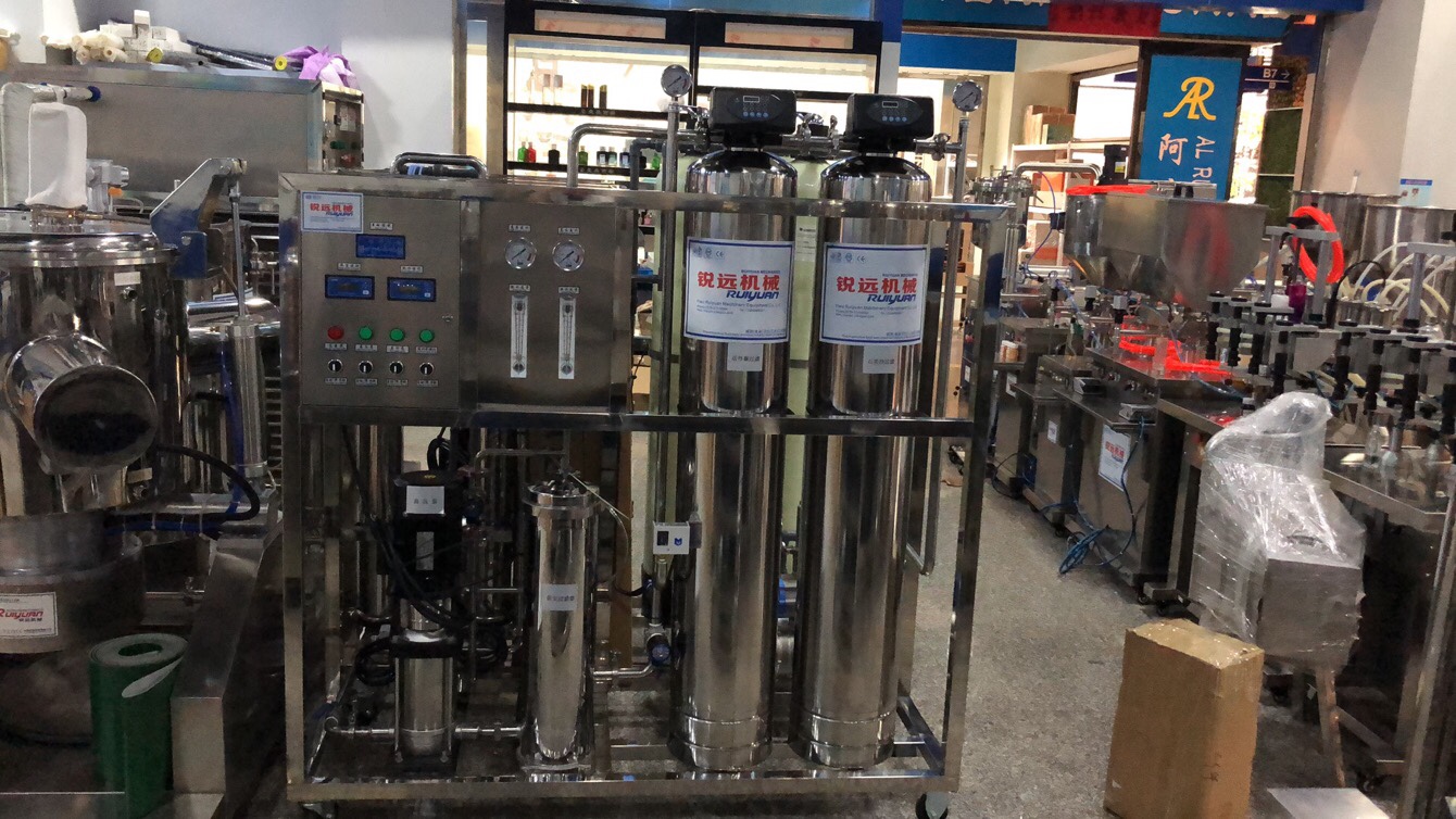 The PVC reverse osmosis water treatment equipment for domestic drinking water is highly efficient and practical Specification image