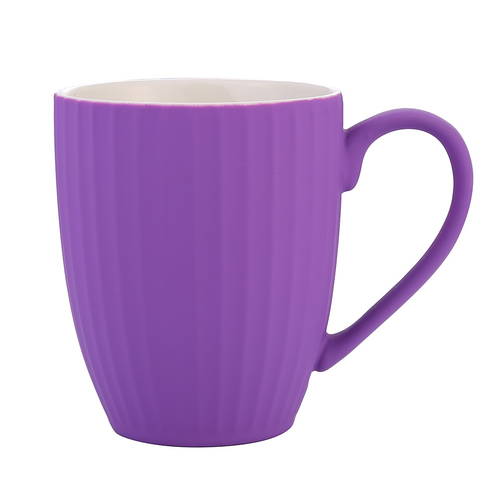Daily-use ceramic cups, embossed drum-shaped cups, low-temperature colored glaze coffee cups Application Scenario