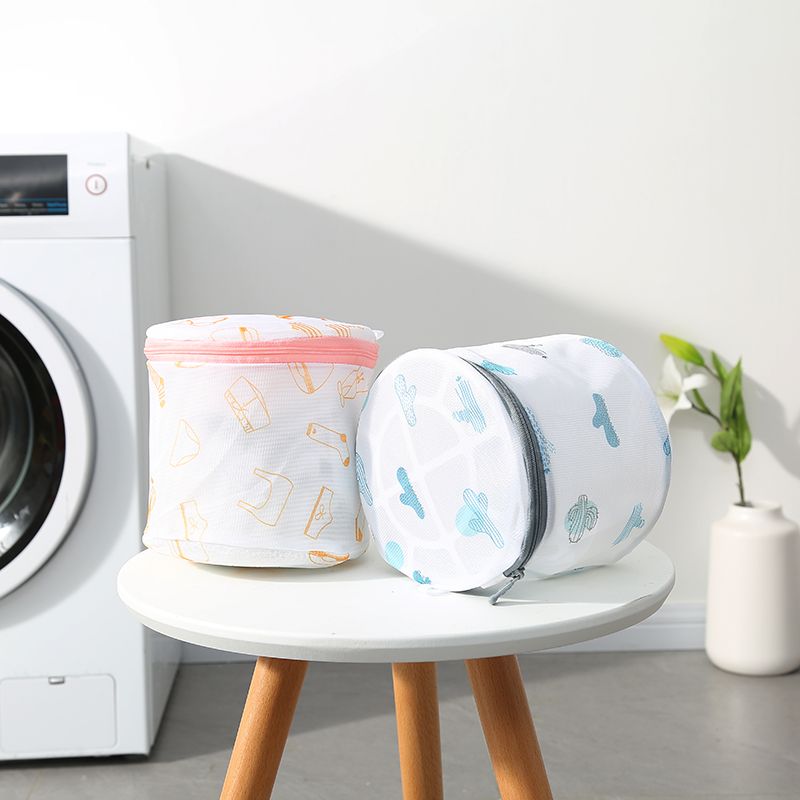 The cylinder of the anti-deformation twine bra washing bag is used for the thickening washing machine