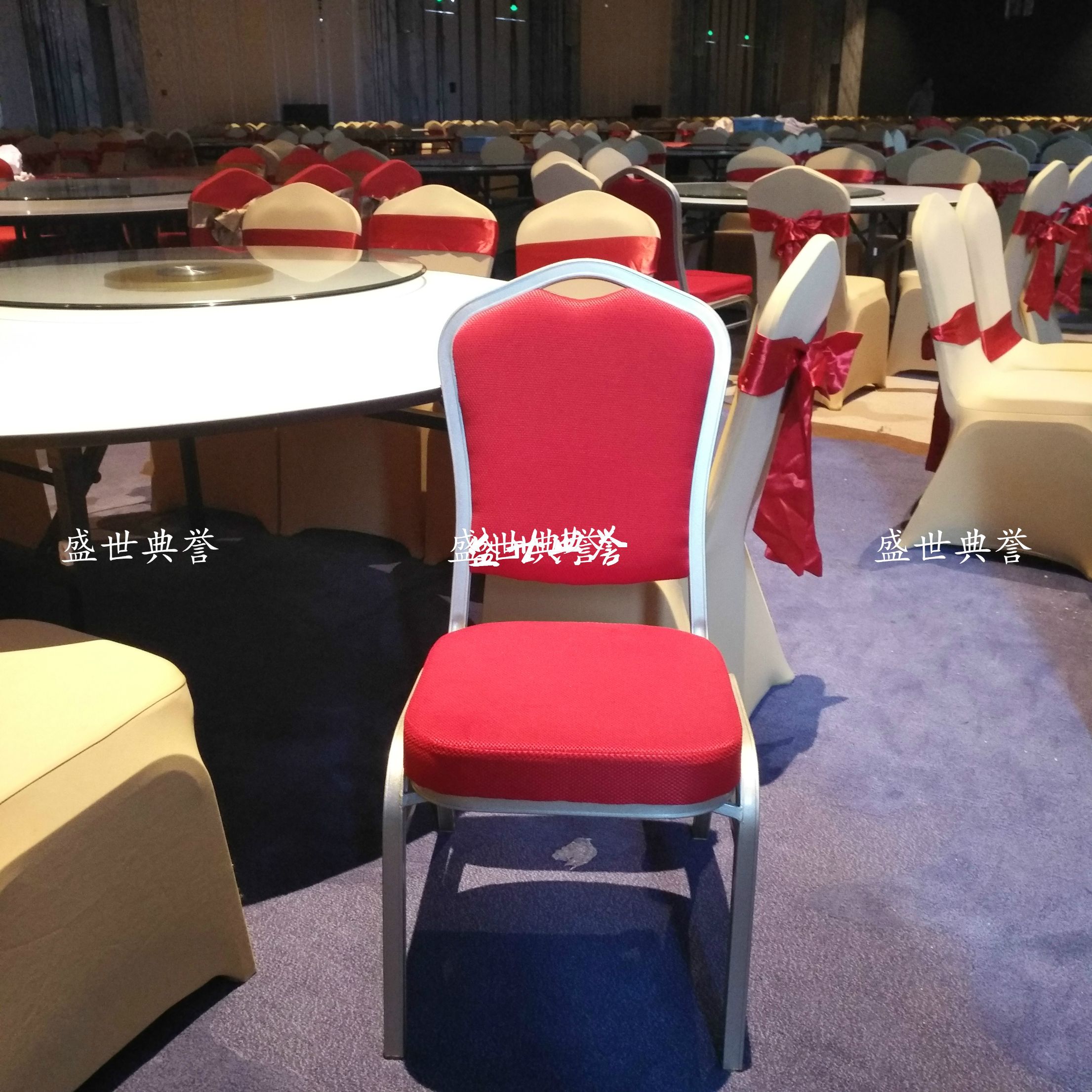 杭州宴会中心铝合金餐椅 五星级酒店婚礼会议宴会椅 饭店酒席桌椅产品图