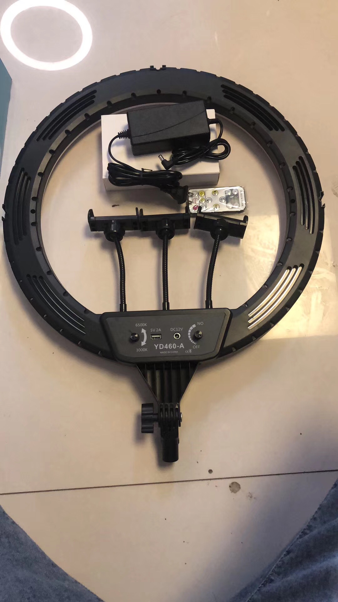 Three-camera position fill light Item Picture