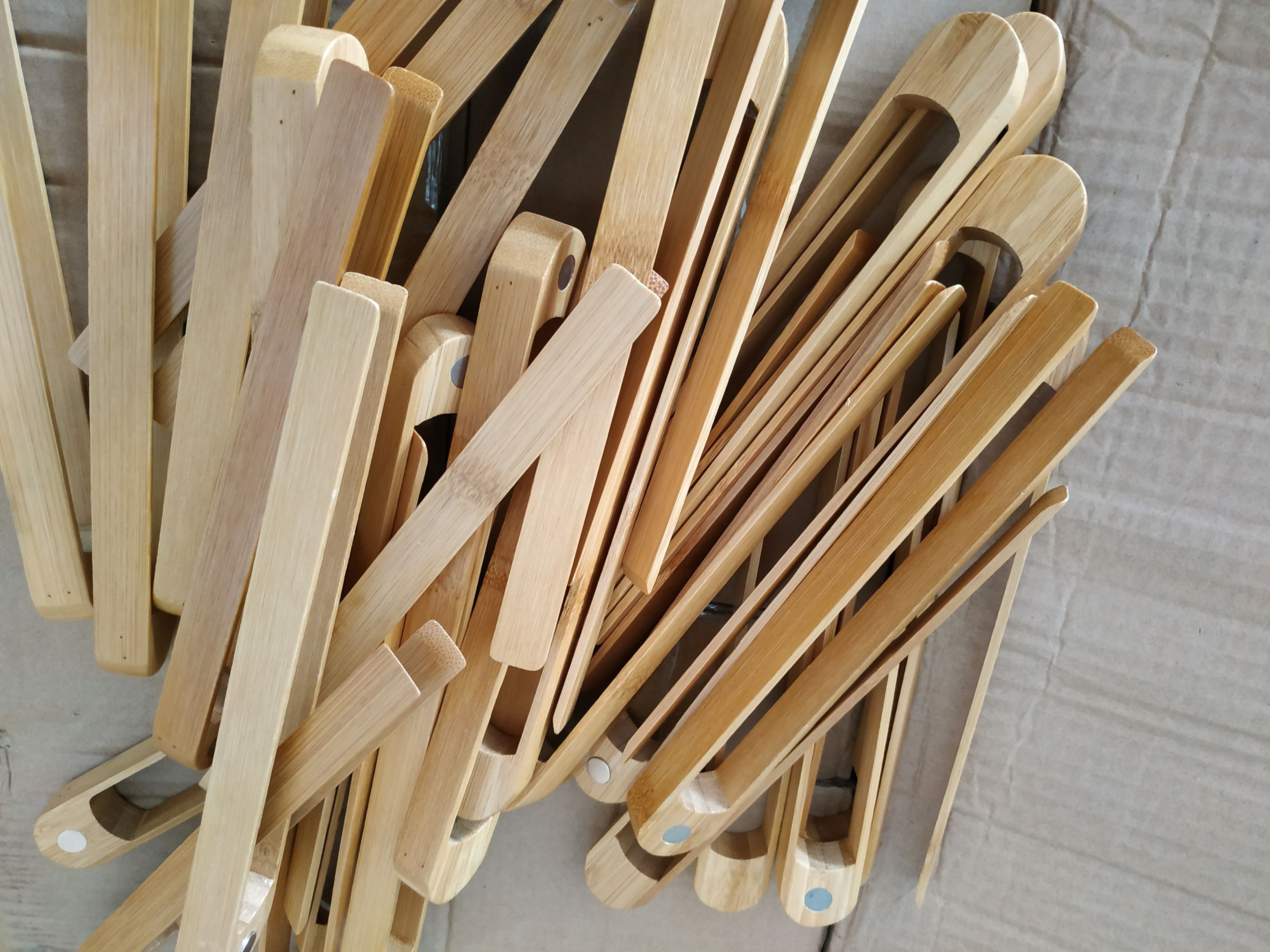 15Cm Bamboo Bread Clip Round End Bamboo Tongs With Magnet Kitchen Items Bamboo Salad Tongs Specification drawing