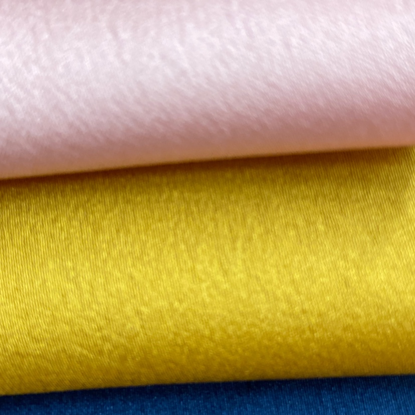 黄色新款高档无弹色丁巴黎缎布料雪花缎汉服旗袍服装丝绸仿桑蚕真丝面料产品图