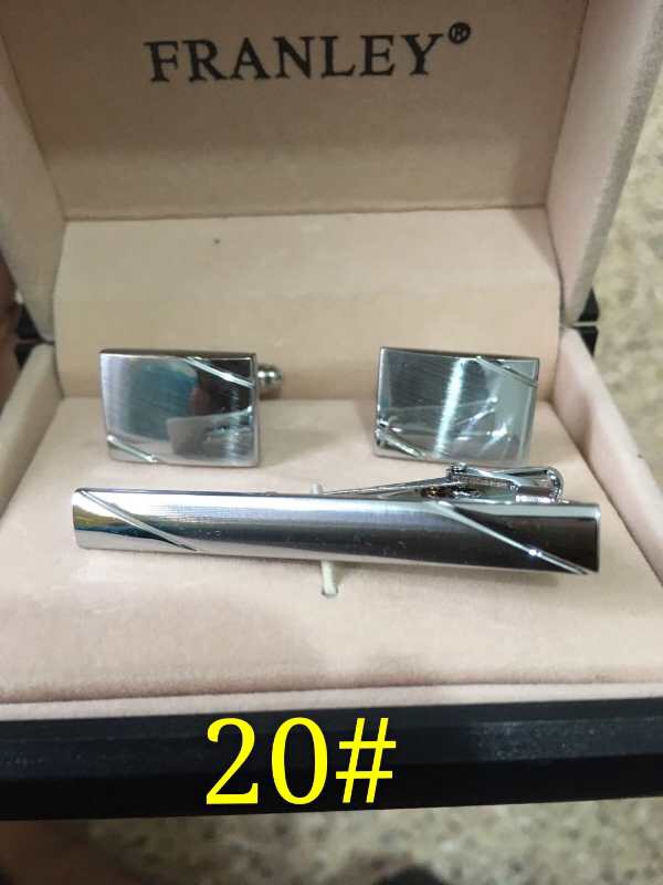 Silver brushed cufflinks with tie clips set CuffLinks details Picture