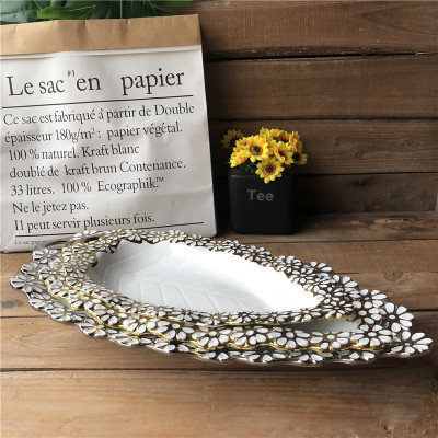 Wholesale silver-plated ceramic leaf plates, special fish-shaped deep plates, home living room, dining room and private room decoration and tableware details Picture