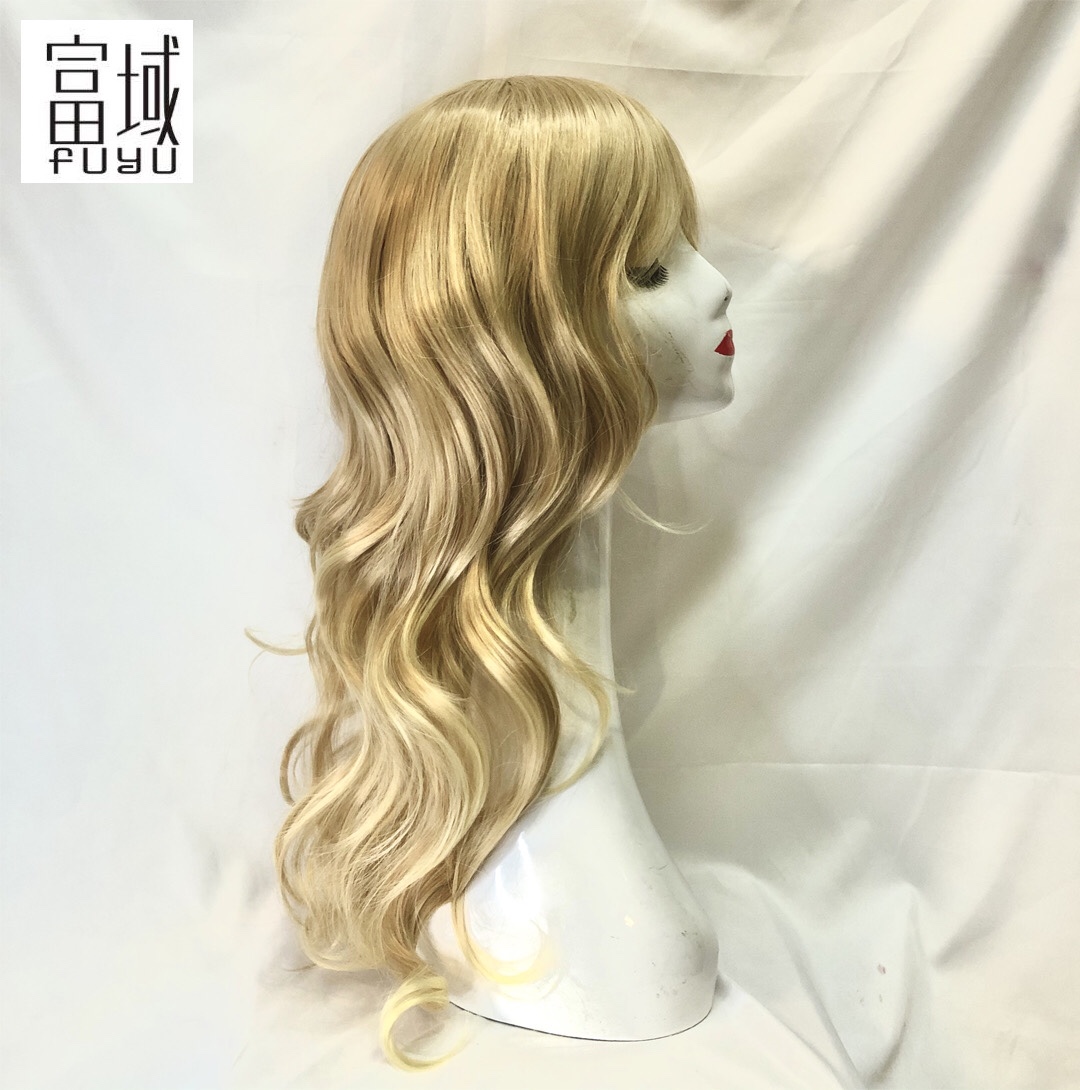 Big golden waves details Picture