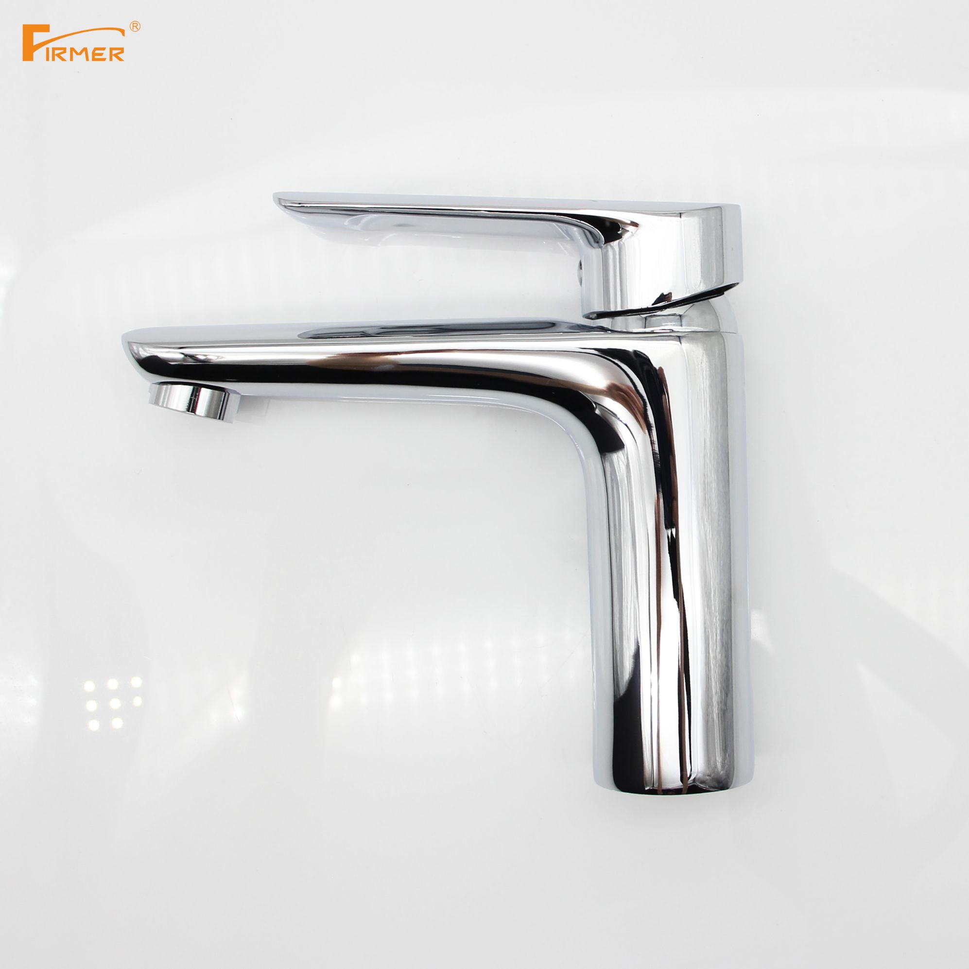 Washbasin basin toilet basin basin basin faucet hot and cold water faucet household use