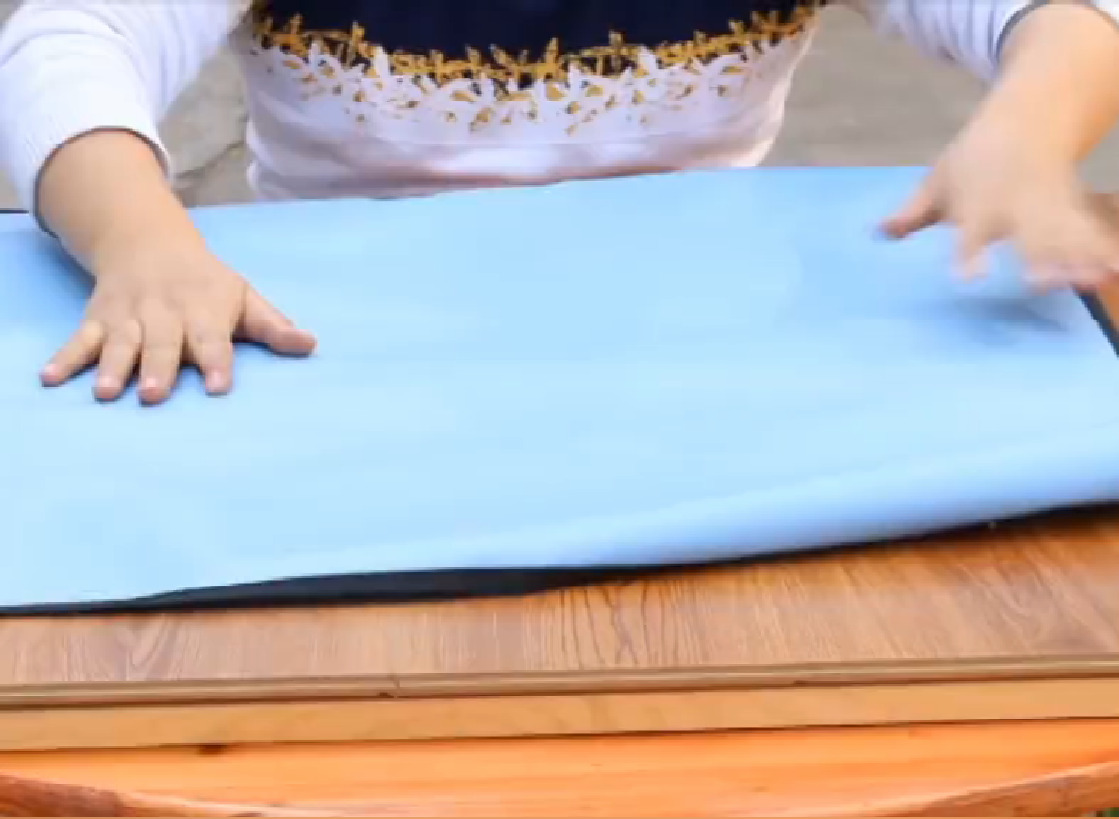 Garden shovel detail image 2