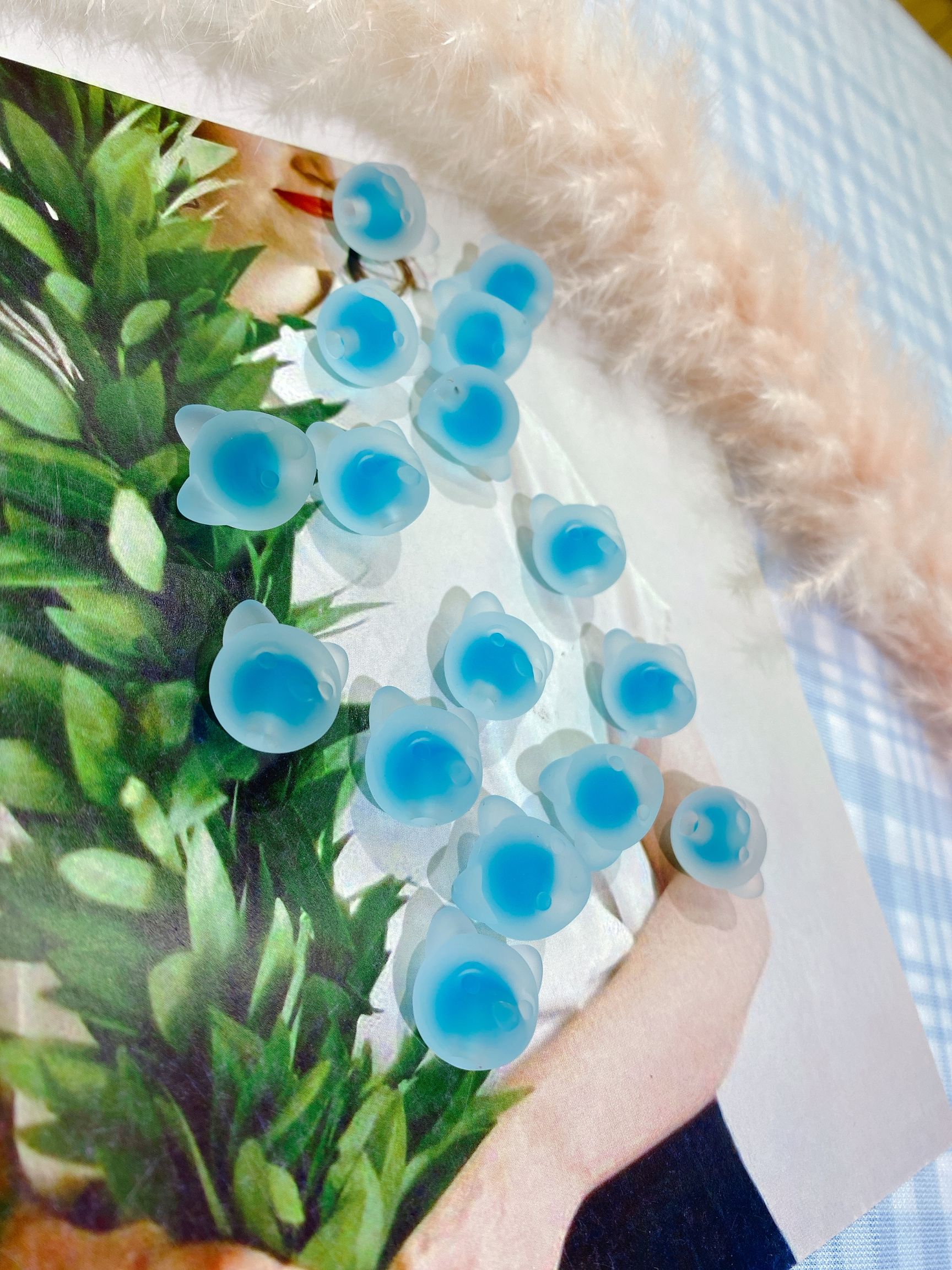 Acrylic half-hole two-color rubber beads, dog head DIY headband, clothing accessories, pen hang accessories details Picture