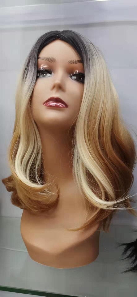 Long hair with synthetic fiber curls details Picture