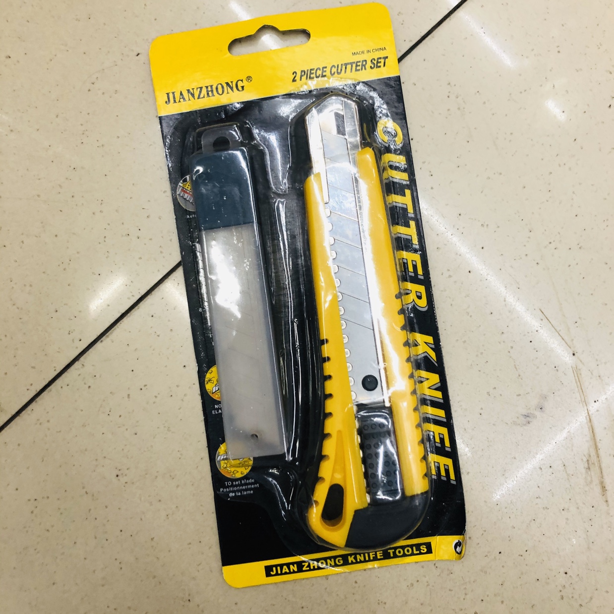 XF AD287 box cutter