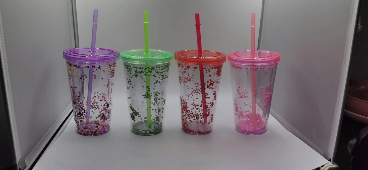 Double plastic cup thumbnail