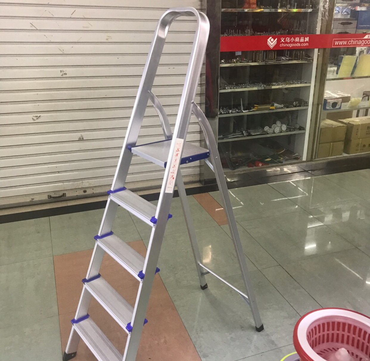 Escalera de aluminio 03.4.5.6.7.8.9 varios pasos
