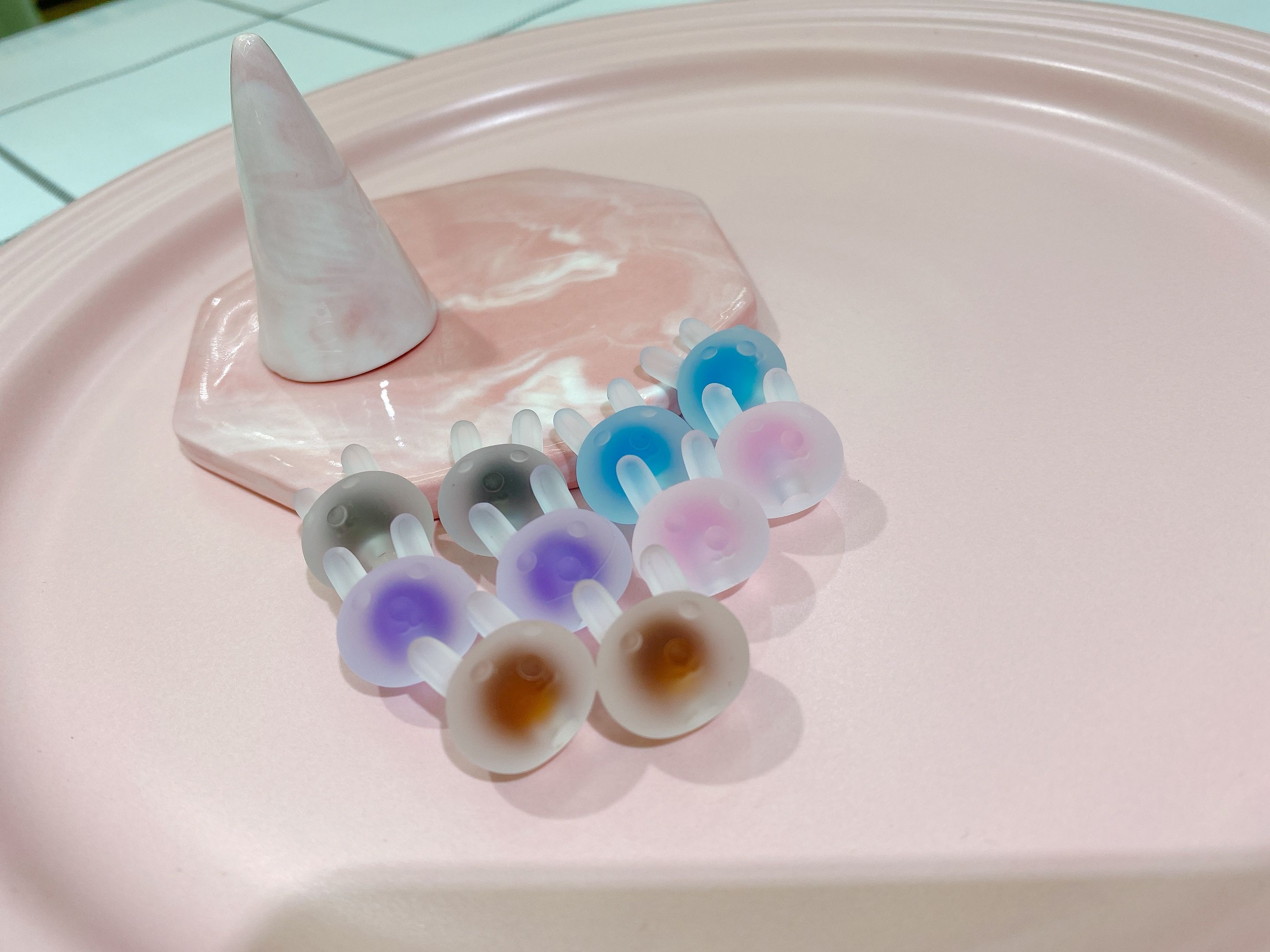 Acrylic half-hole two-color rubber bead bead rabbit head DIY headband clothing accessories pen hang accessories