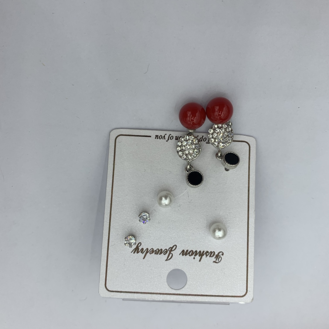 Han edition stud earrings thumbnail