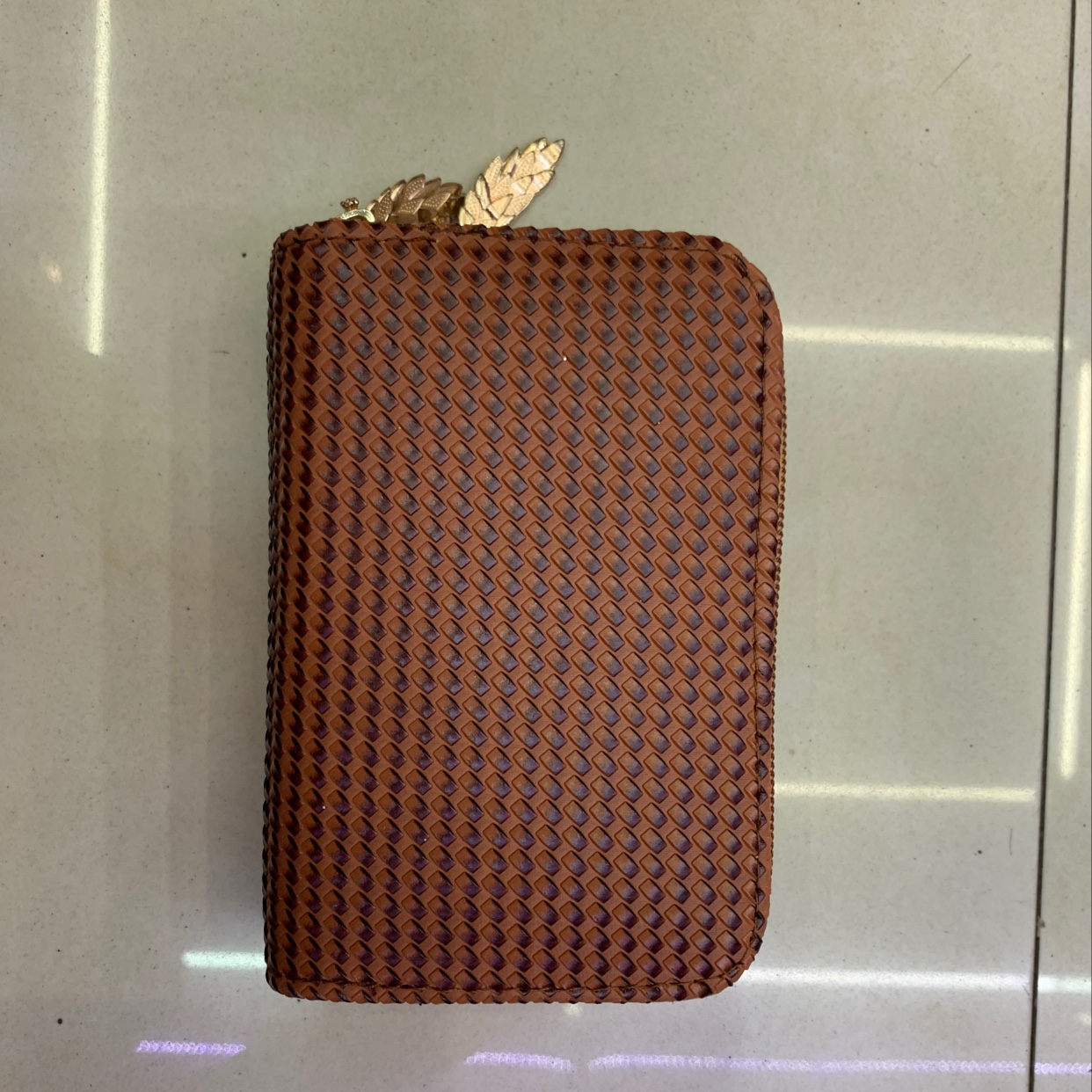 厂家直销中号双拉钱包图