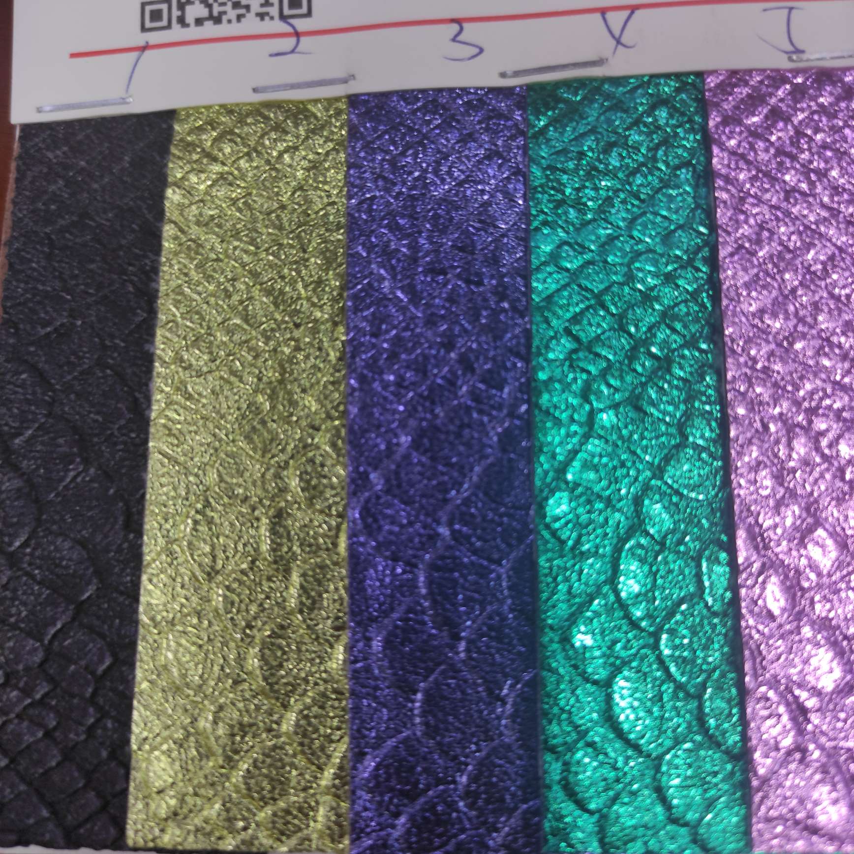 Direct sales from the manufacturer of high, medium and low-grade leather fabrics with metal snake pattern in large stock. New best-selling styles detail image 1