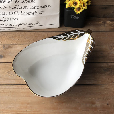 Wholesale ceramic creative pear-shaped bowls, European-style gilded large bowls, home, restaurant, hotel, food, cold dish bowls, daily tableware details Picture