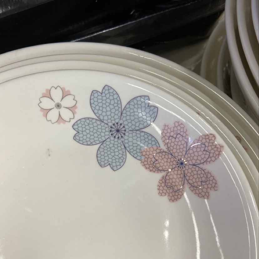 Three-flower-patterned pure white printed ceramic dinner plates in a simple style, available in multiple sizes and styles details Picture